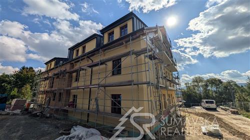 NOVÝ BYT 1+KK S VÝCHODNÍM BALKONEM A VÝHLEDEM NA ŠUMAVU-KAŠPERSKÉ HORY 1