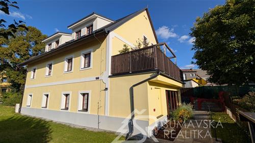 APARTMÁN 3+KK NA ZLATÉ STEZCE – VÁŠ NOVÝ DOMOV V KAŠPERSKÝCH HORÁCH 1