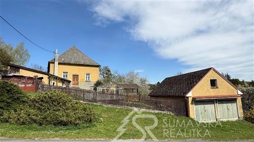 RODINNÝ DŮM SE ZAHRADOU V OBCI LUKOVIŠTĚ  U KOLINCE 1