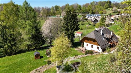 ŠUMAVSKÁ MODERNÍ CHALUPA S MOŽNOSTÍ PRONÁJMU V ŘETENICÍCH U KAŠPERSKÝCH HOR-VÝRAZNÁ SLEVA 1