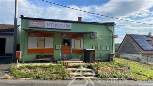 BÝVALÁ PRODEJNA POTRAVIN V OBCI ZBOROVY NA TAHU MEZI PLÁNICÍ A NALŽOVSKÝMI HORAMI 1