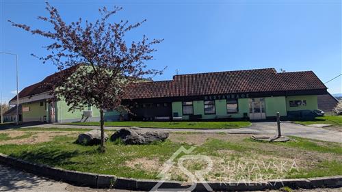 ZAVEDENÝ OBCHOD A FUNGUJÍCÍ RESTAURACE V CENTRU OBCE PŘEDSLAV 1