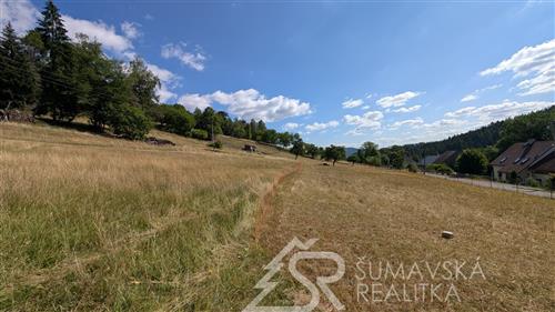 STAVEBNÍ POZEMEK NA ŠUMAVĚ PAŘEZÍ - PETROVICE U SUŠICE - O VÝMĚŘE 4.773 m2 1