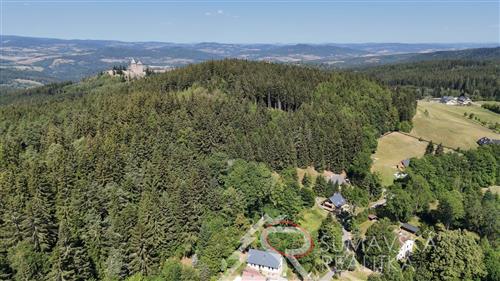 STAVEBNÍ POZEMEK NADOSAH OD HRADU KAŠPERK, V OSADĚ ŽLÍBEK – KAŠPERSKÉ HORY 1