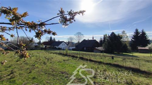 STAVEBNÍ POZEMEK NA KRÁSNÉM MÍSTĚ S PANORAMATICKÝM VÝHLEDEM  NA ŠUMAVSKÉ VRCHOLY, BENEŠOVA HORA 1