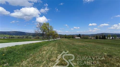 STAVEBNÍ POZEMEK NA ŠUMAVĚ S NAVAZUJÍCÍMI 2,6 ha POZEMKU, ZADOV - CHURÁŇOV 1